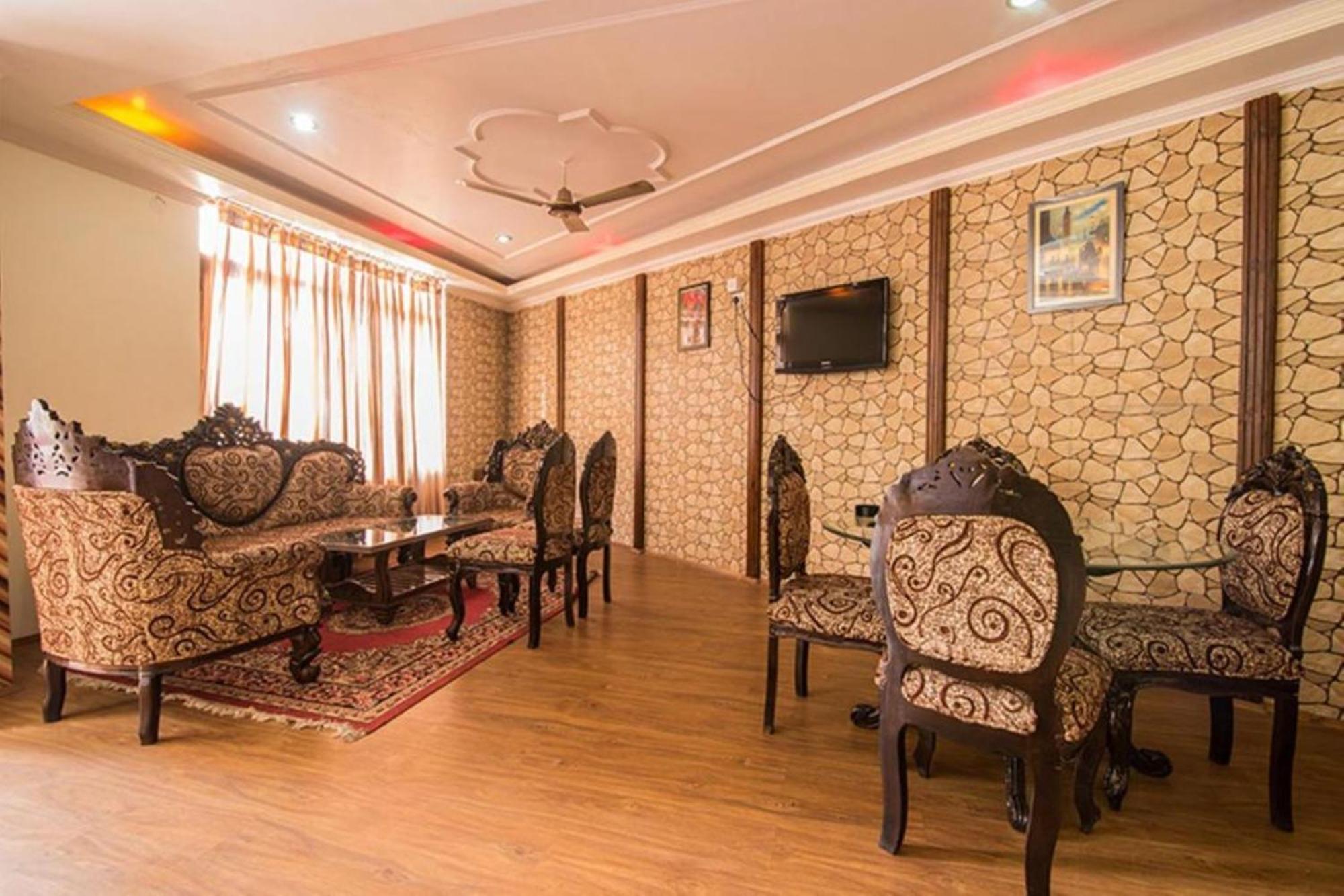 Moon Hotel Mallital, Near Nainital High Court Exterior photo