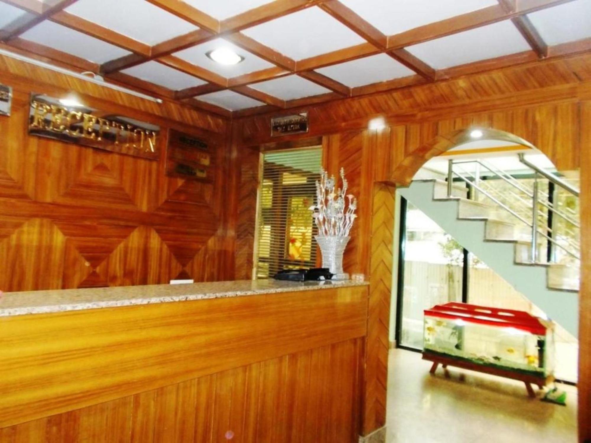 Moon Hotel Mallital, Near Nainital High Court Exterior photo
